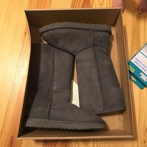 Ugg Tall Gray Boots Size 8 VGUC
